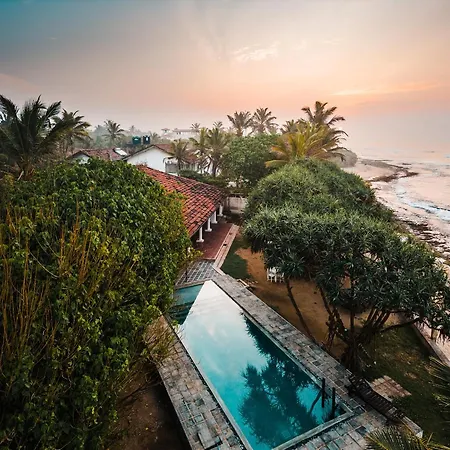 Saltasia Boutique Beach Villa Mirissa Exterior photo