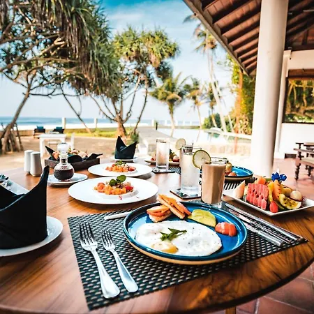 Saltasia Boutique Beach Villa Mirissa Exterior photo